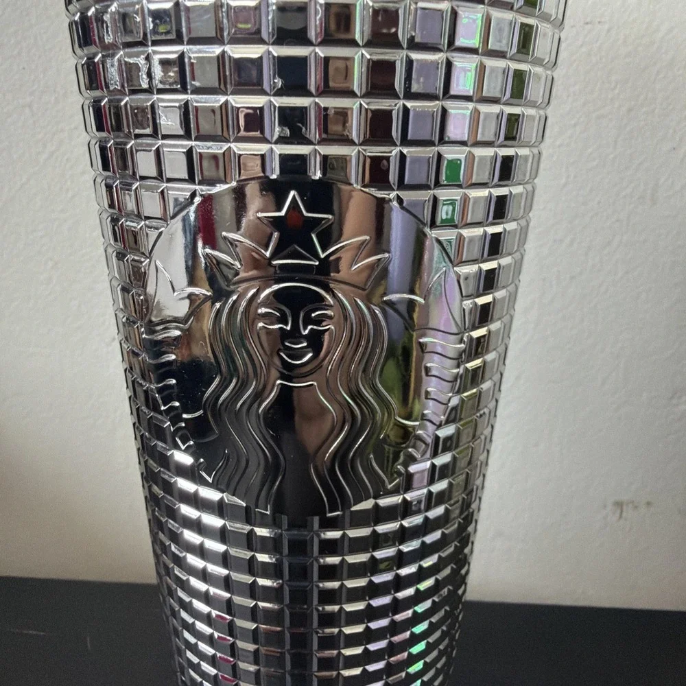 24oz Starbucks 2023 Holiday Christmas‎ Mirror Silver Grid Tumbler Venti Cold Cup
